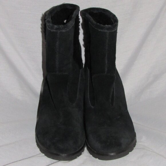 UGG Australia Jade 1008717 Black Suede Wedge Heel Booties Boots Women's sz 9 - Picture 2 of 6